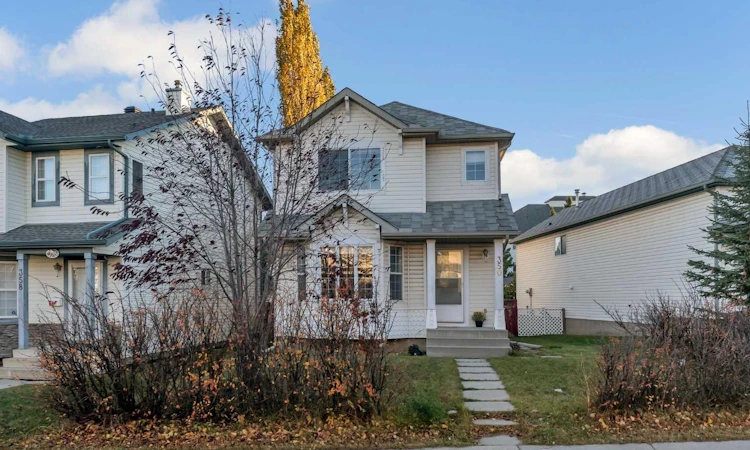 350 Arbour Grove Close NW