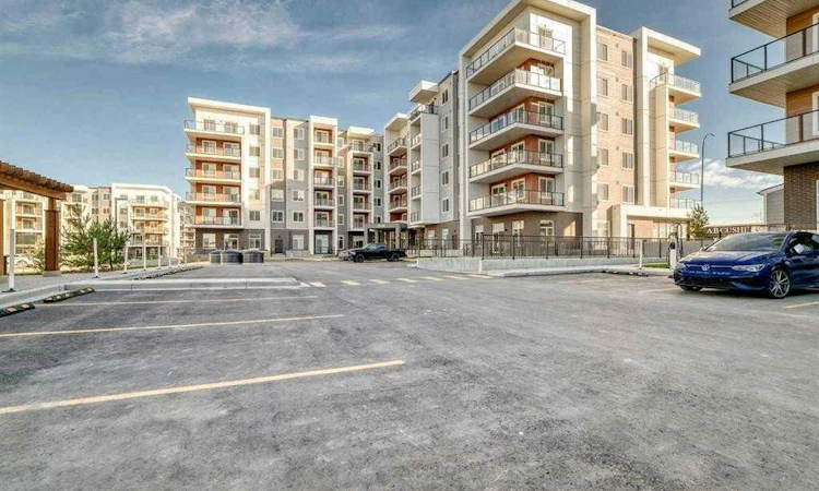 4203-150 Carrington Gate NW