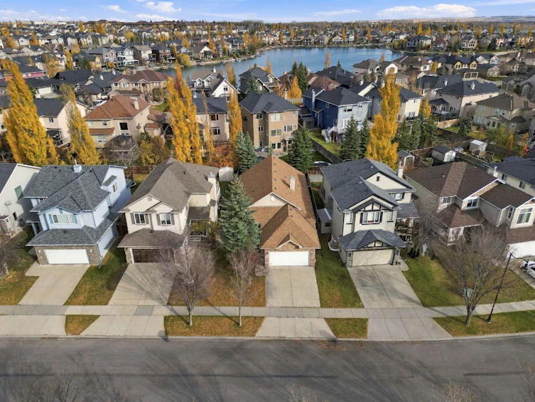 371 Banister Drive, Okotoks, AB, T1S 1X9 - 2