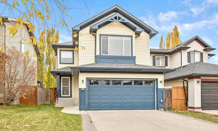195 Cranwell Crescent SE