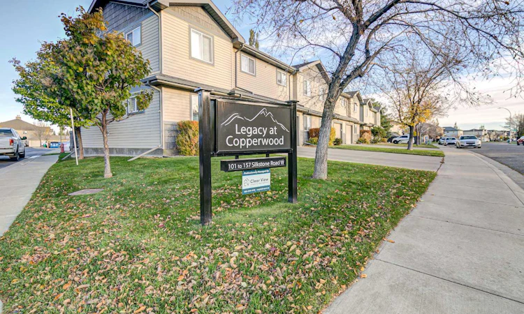 2-105 Silkstone Road W