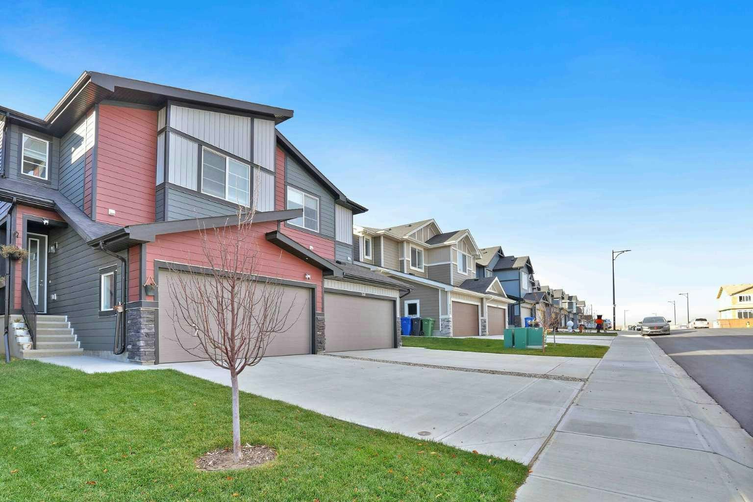 268 Waterford Way, Chestermere, AB, T1X 2Z9
