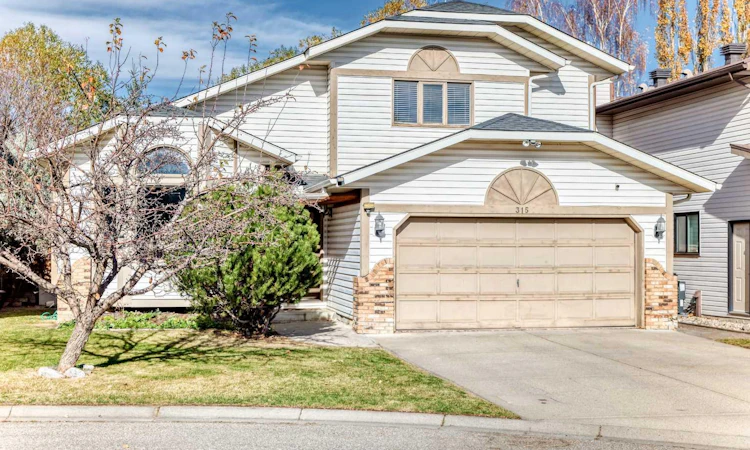 315 Wood Valley Bay SW