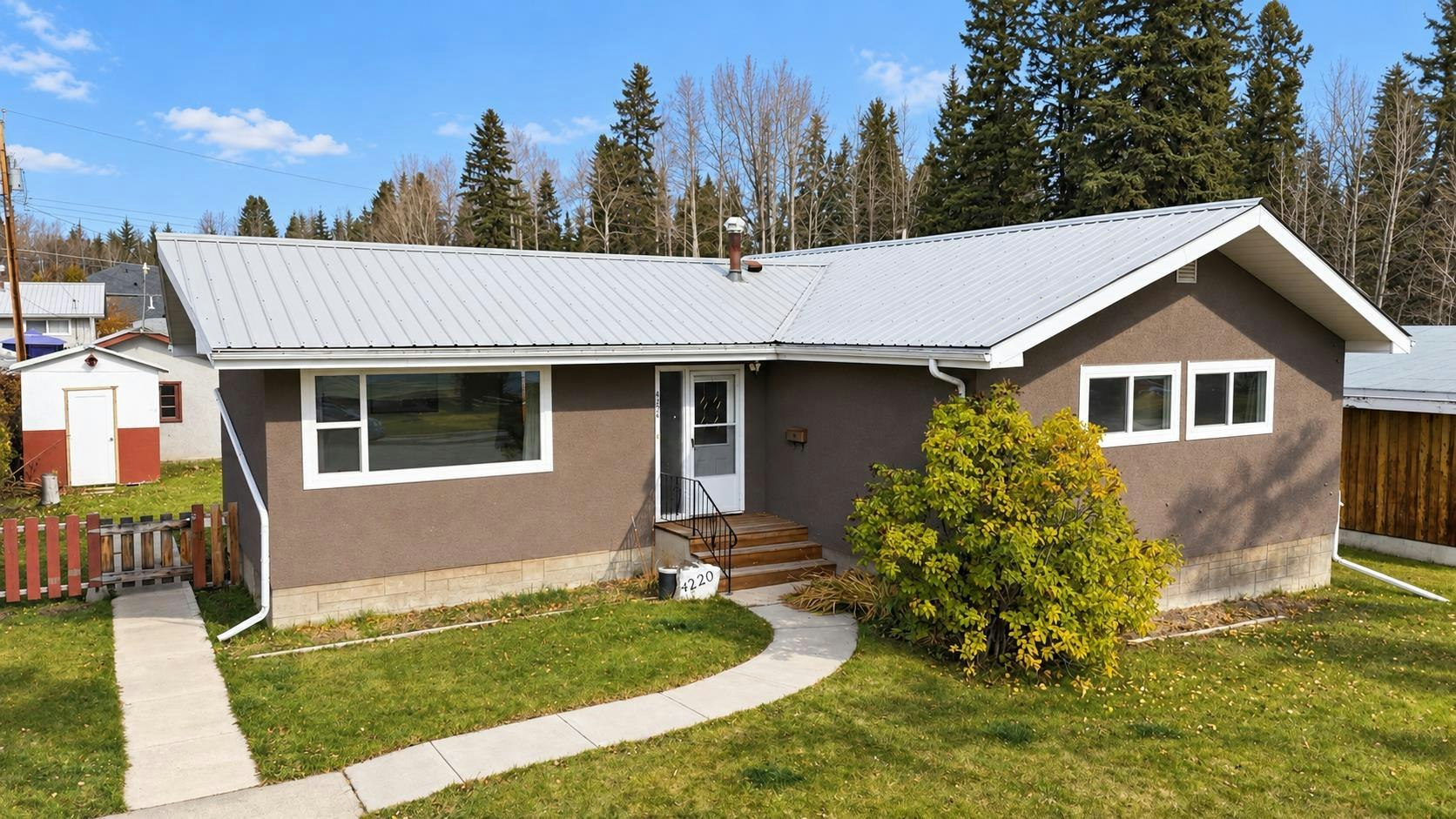 4220 7 Avenue, Edson, AB, T7E 1A6