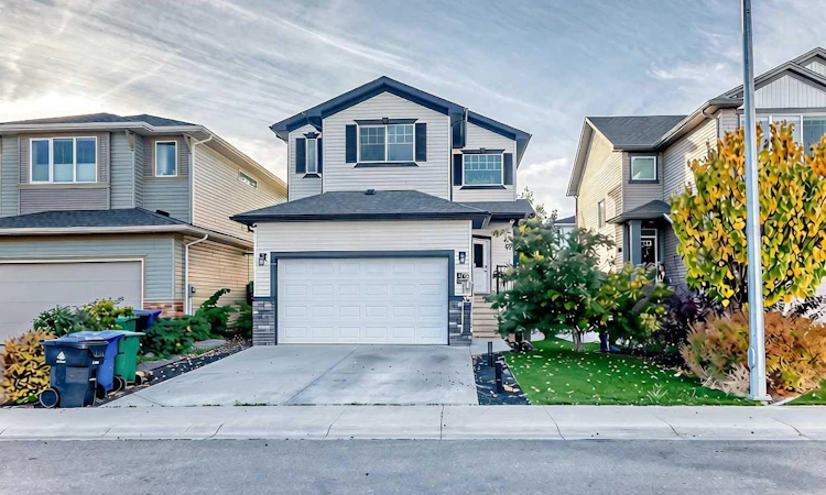 477 Moonlight Way W