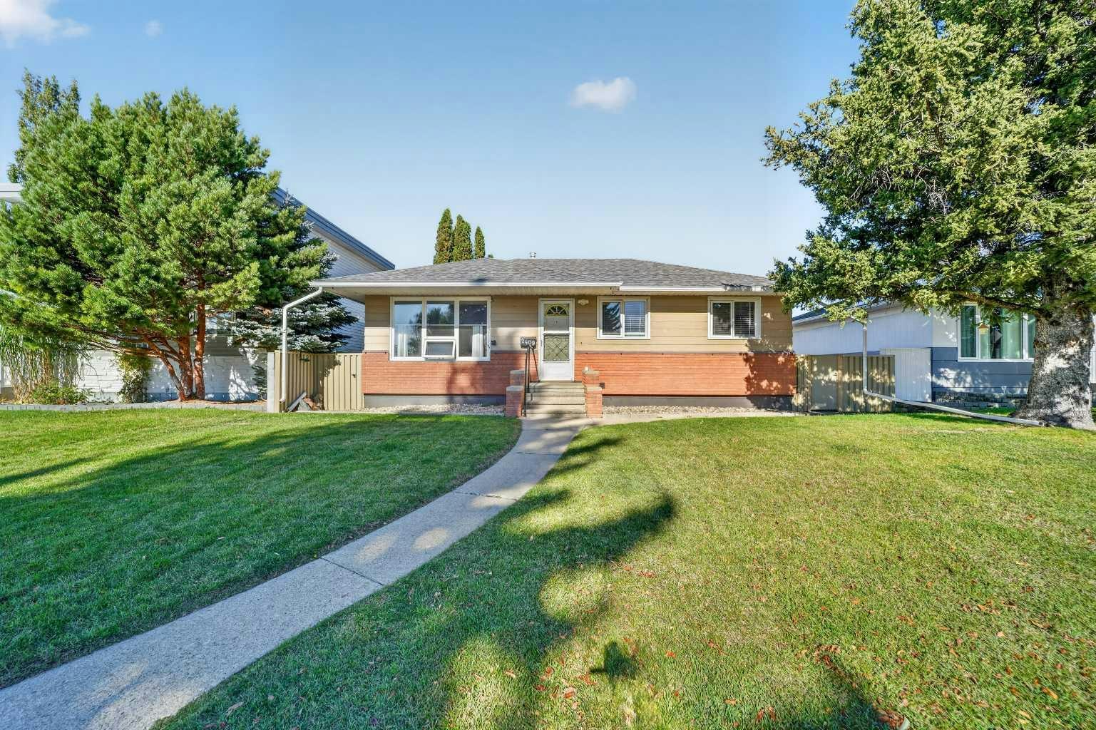 2409 14 Avenue S, Lethbridge, AB, T1K 0V8