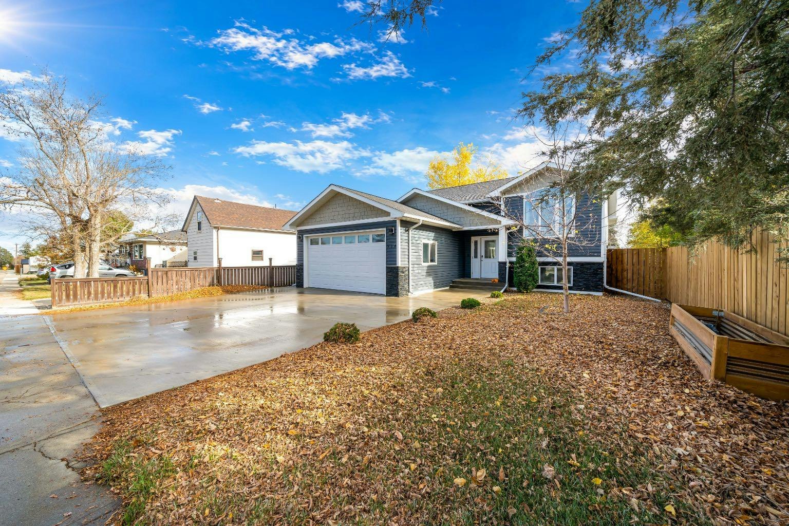 316 3 Street W, Bow Island, AB, T0K 0G0