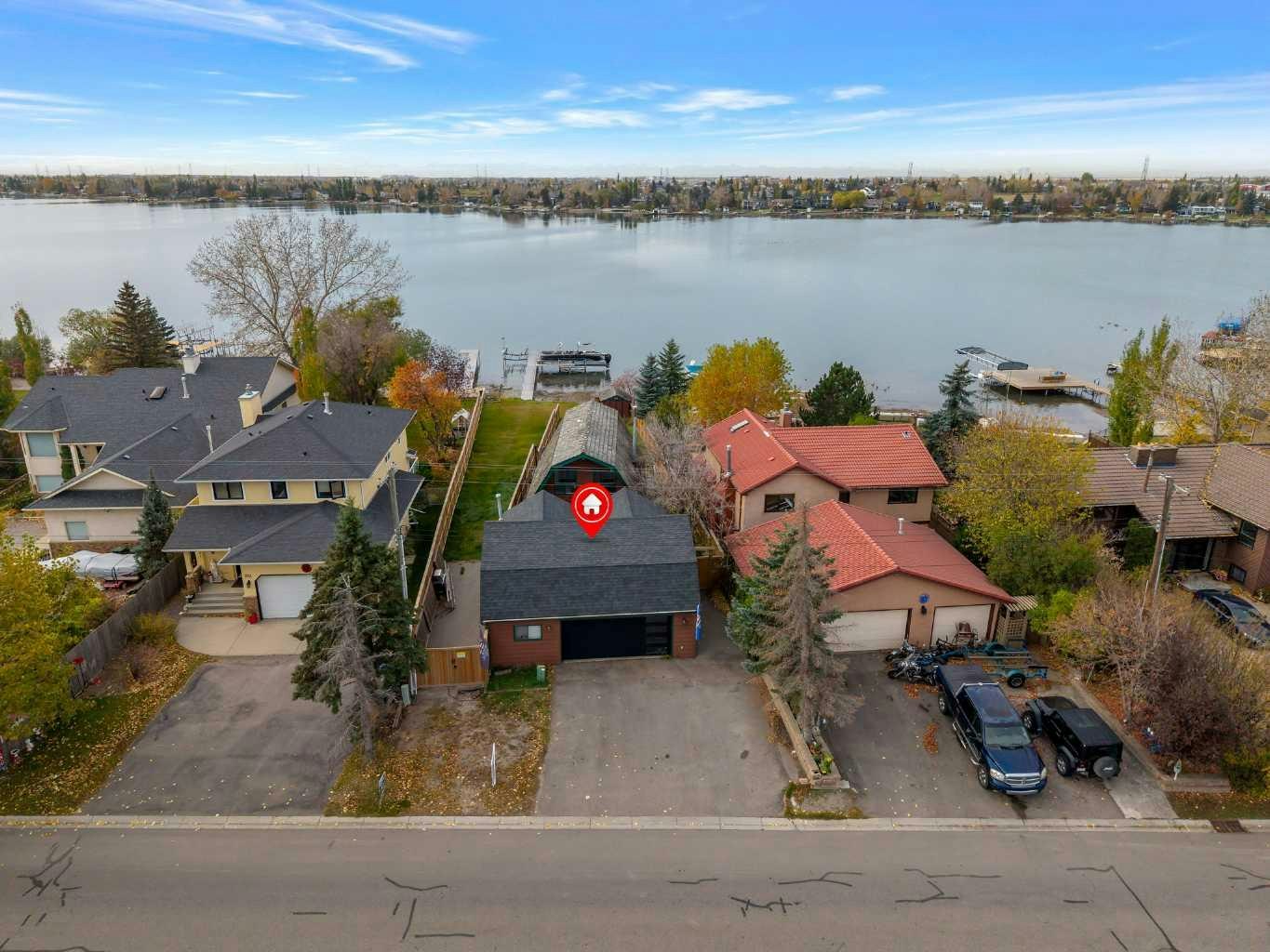 309 East Chestermere Drive, Chestermere, AB, T1X 1A2