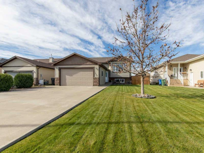 3104 22 Street - 2