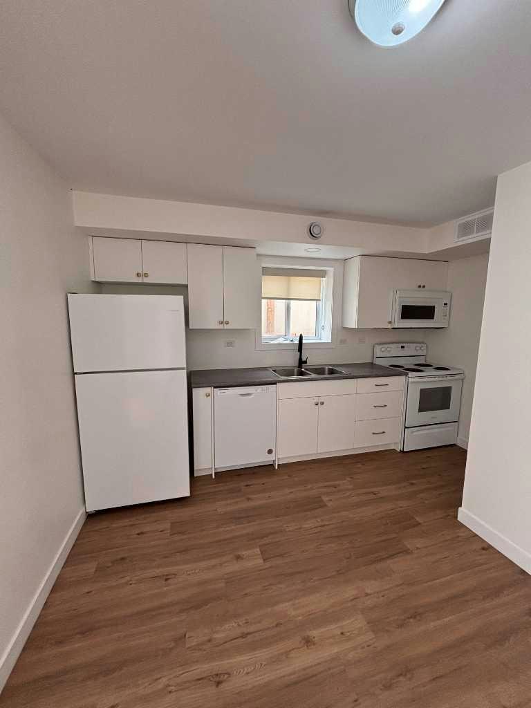 E-6014 54 Street, Taber, AB, T1G 1K3 - 4