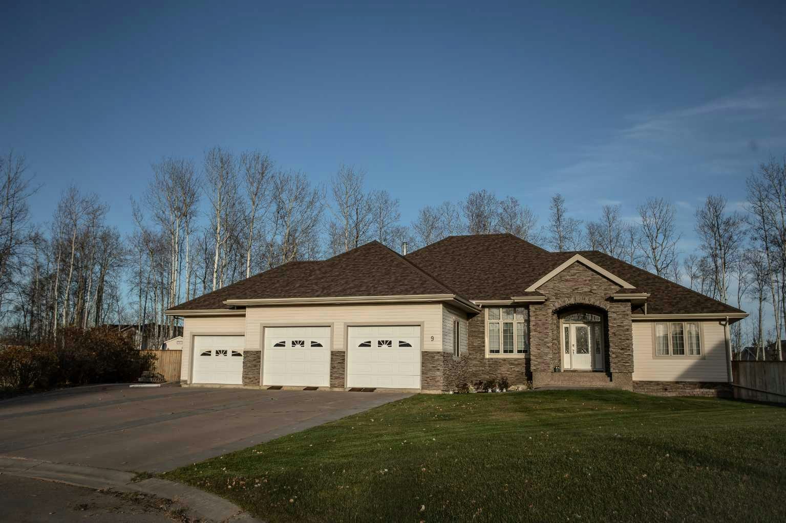 9 Chinook Crescent, High Level, AB, T0H 1Z0