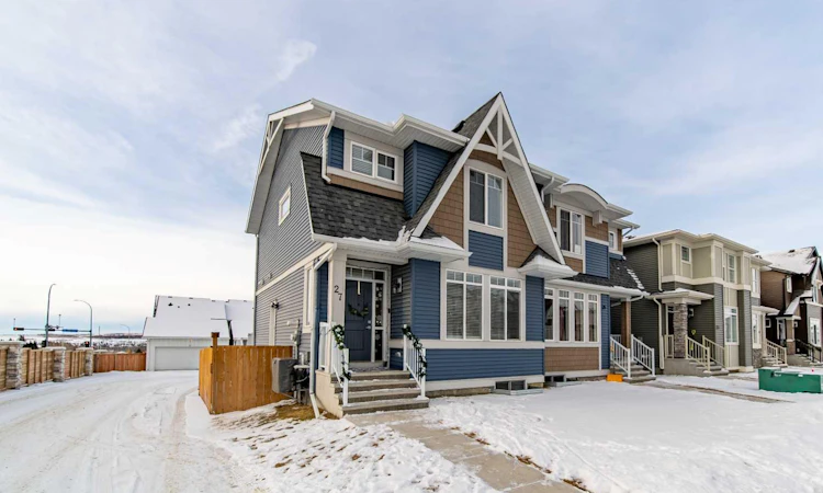 27 Iris Crescent