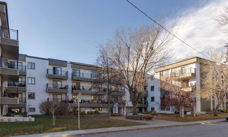 226-723 57 Avenue SW