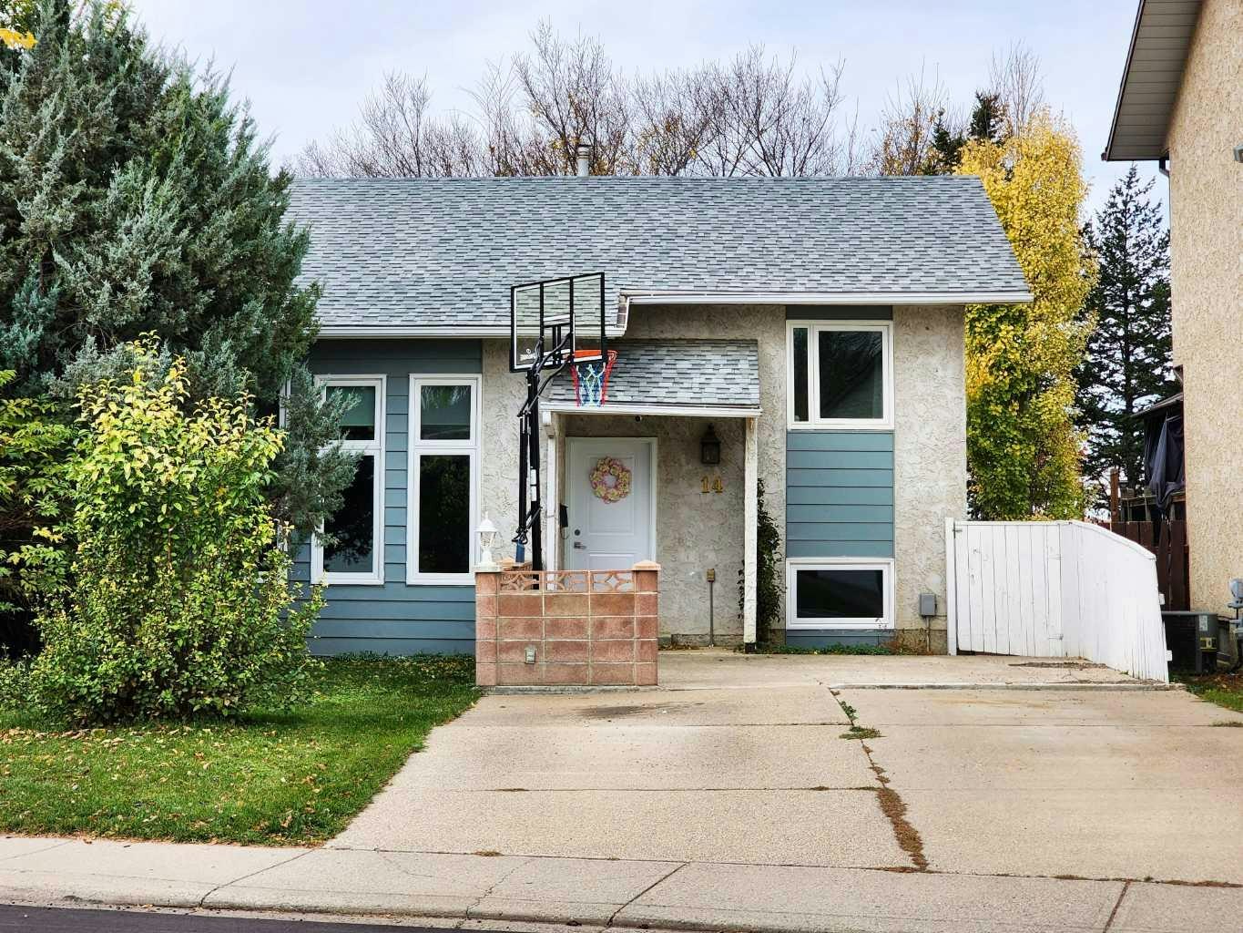 14 Stafford Road N, Lethbridge, AB, T1H 6C9