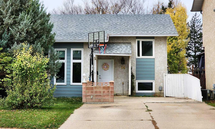 14 Stafford Road N