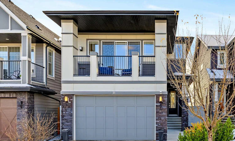 16 Tuscany Valley Grove NW