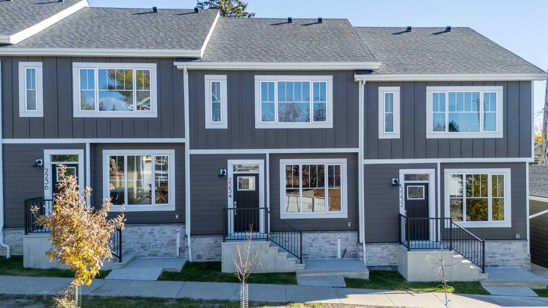 2234 44 Street NW, Calgary, AB, T3B 0W4