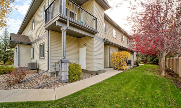 4-125 Silkstone Road W