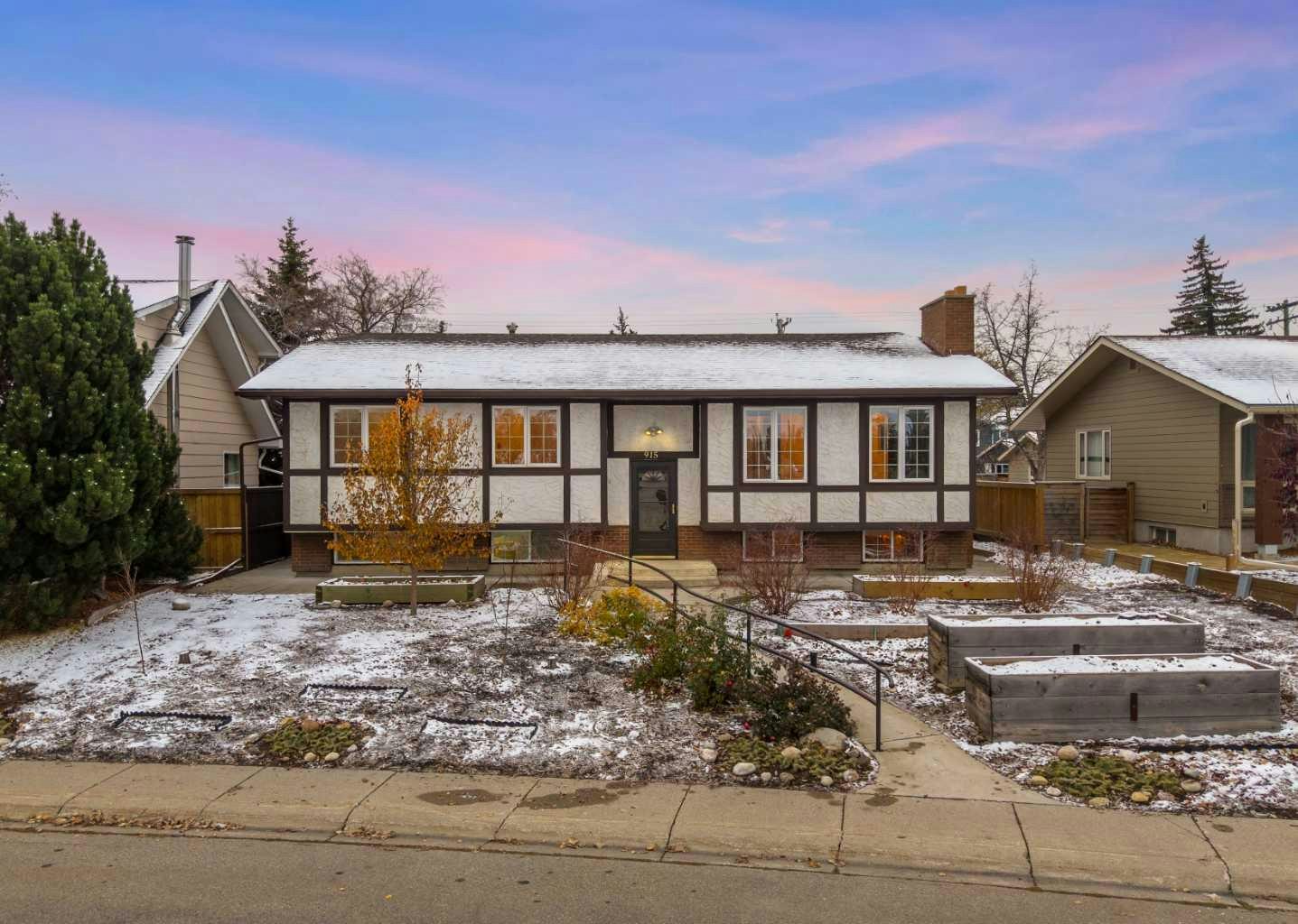 915 Lake Bonavista Drive SE, Calgary, AB, T2J 0N5