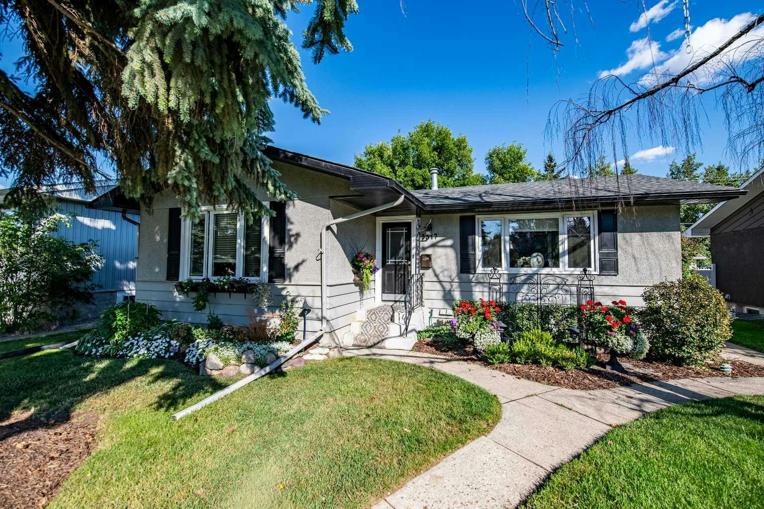 3317 44a Avenue, Red Deer, AB, T4N 3J6