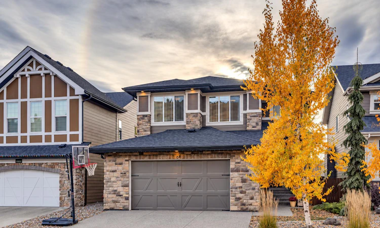 64 Cranbrook Crescent SE