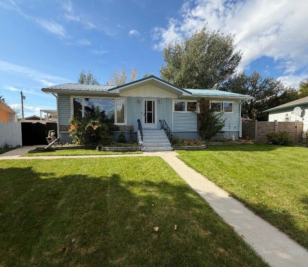 31 9 Street W, Brooks, AB, T1R 0B7