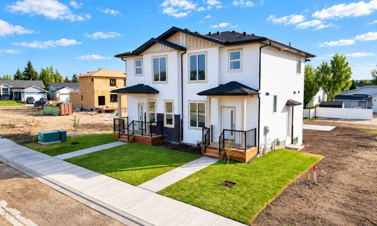 4353 61st Ave Innisfail