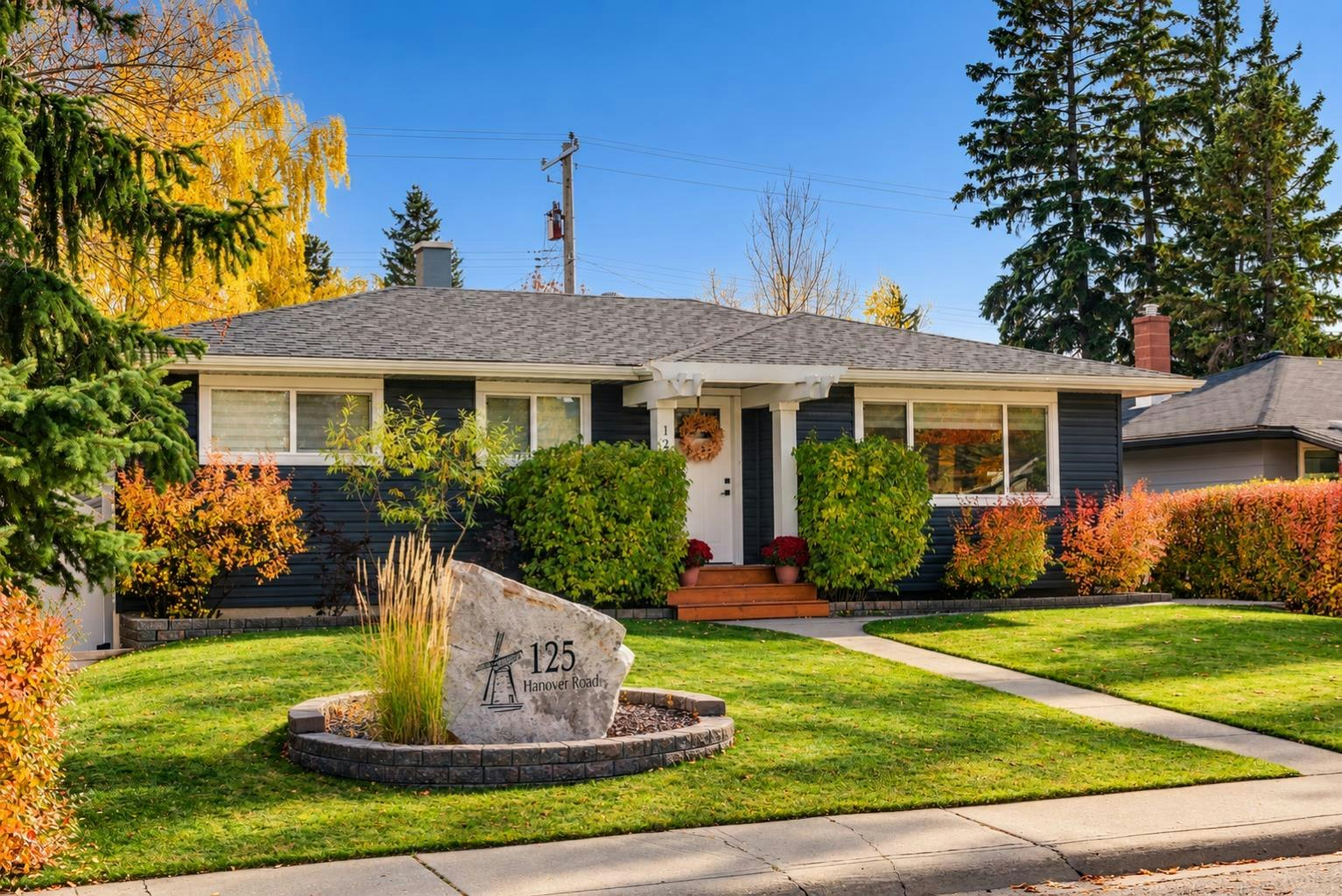 125 Hanover Road SW, Calgary, AB, T2V 3J6