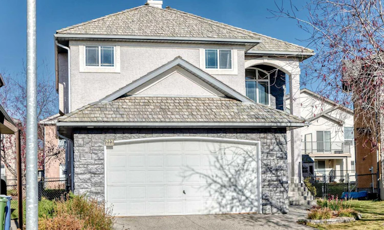 222 Royal Crest Place NW