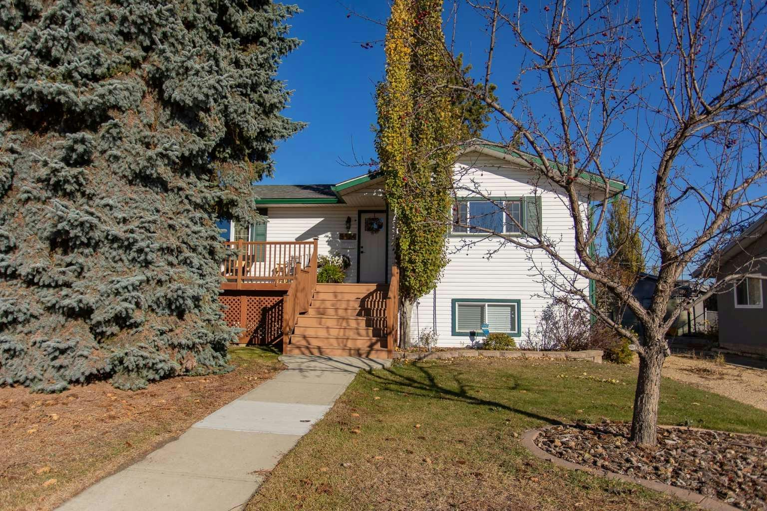 5724 55 Avenue, Lacombe, AB, T4L 1L8