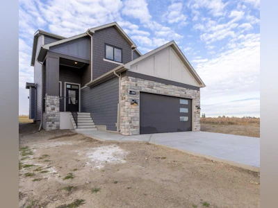 382 Canyon Meadows Road W - 2