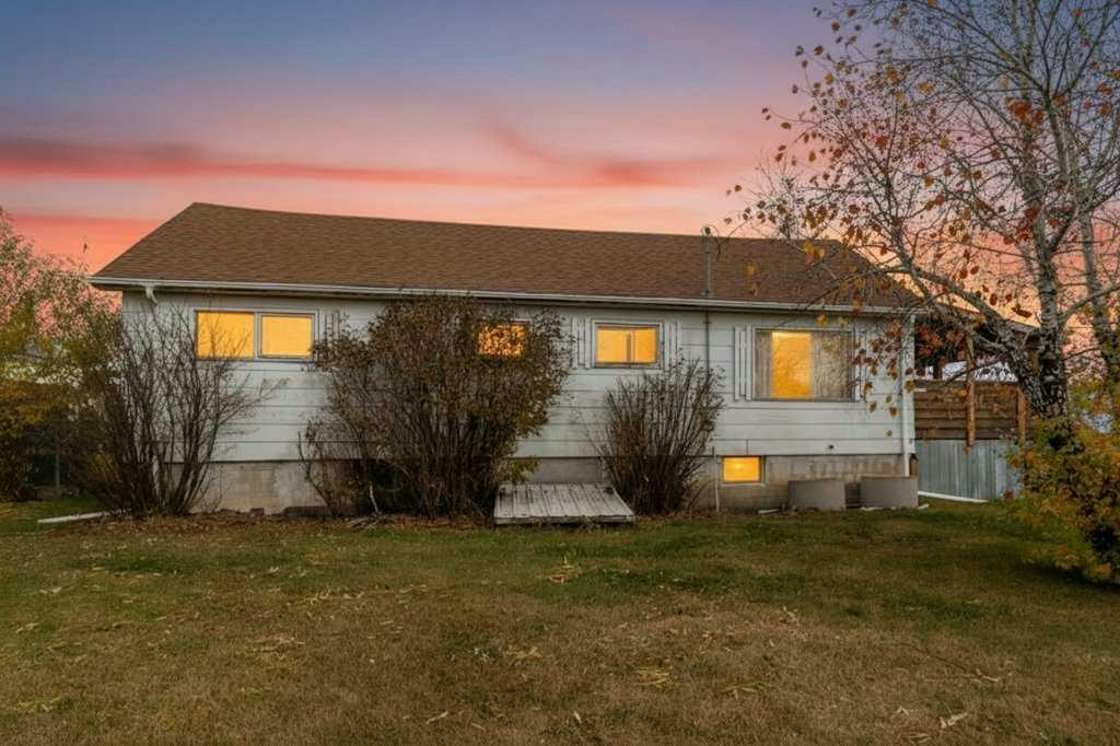 24 Main Street, Red Deer County, AB, T0M 0V0