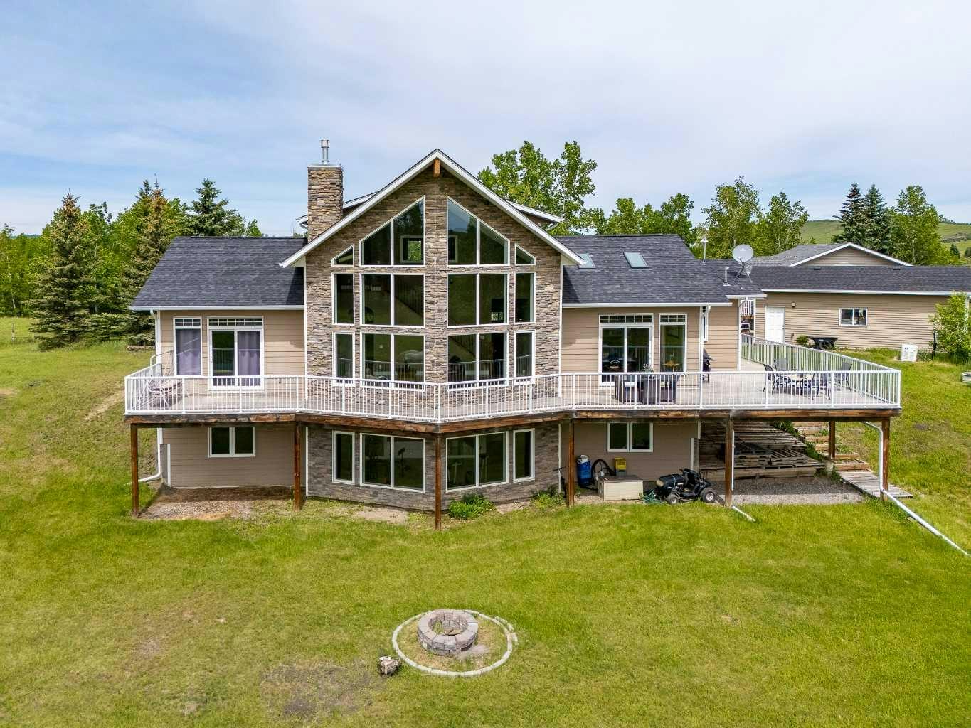 10-209033 Plummers Road W, Foothills County, AB, T1S 3H7