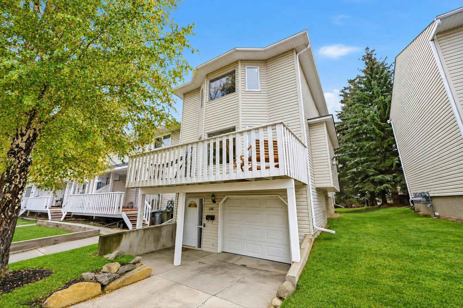 436 Killarney Glen Court SW, Calgary, AB, T3E 7H4