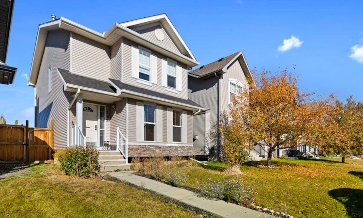 195 Cranberry Close SE