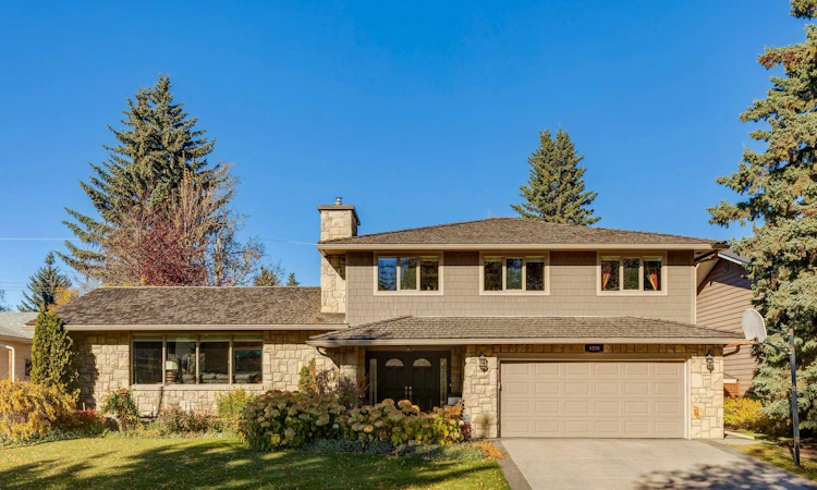 1228 Kerwood Crescent SW