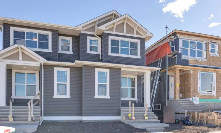 170 Aquila Grove NW