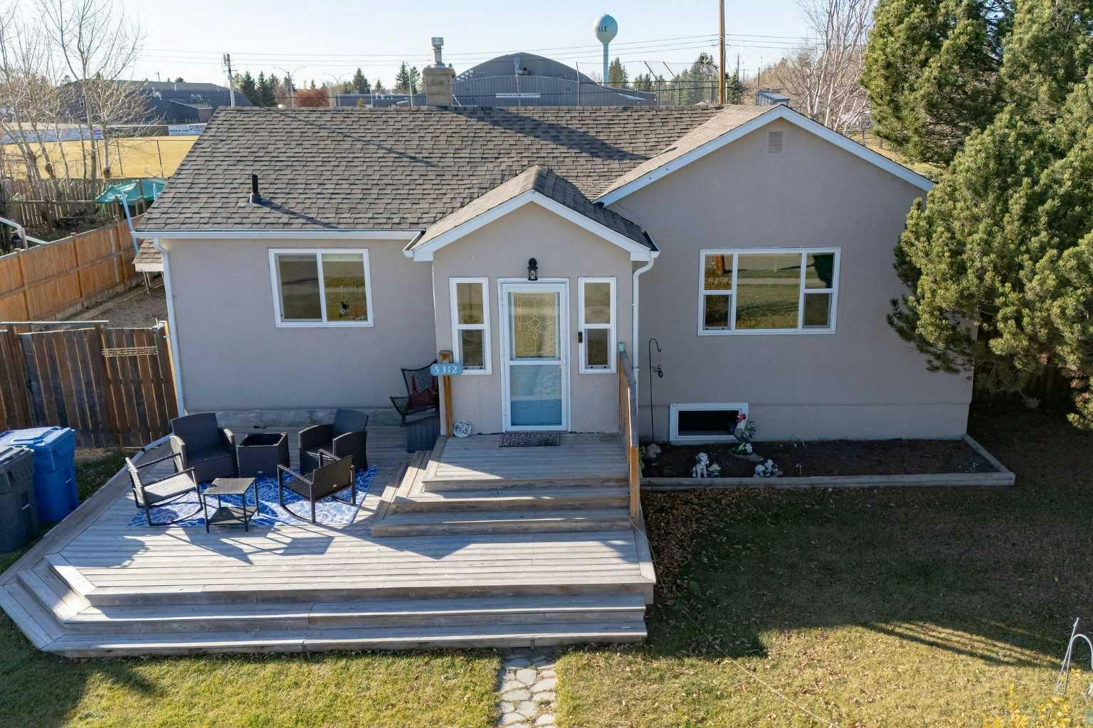 5312 50 Street, Eckville, AB, T0M 0X0