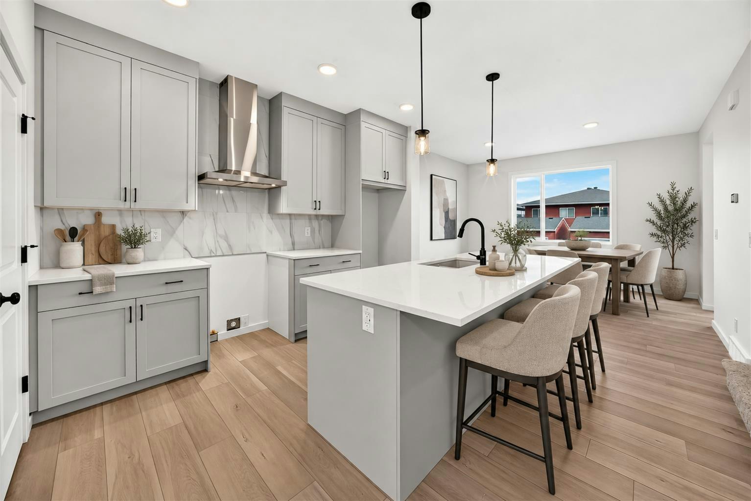84 Creekside Rise SW, Calgary, AB, T2X 6G8