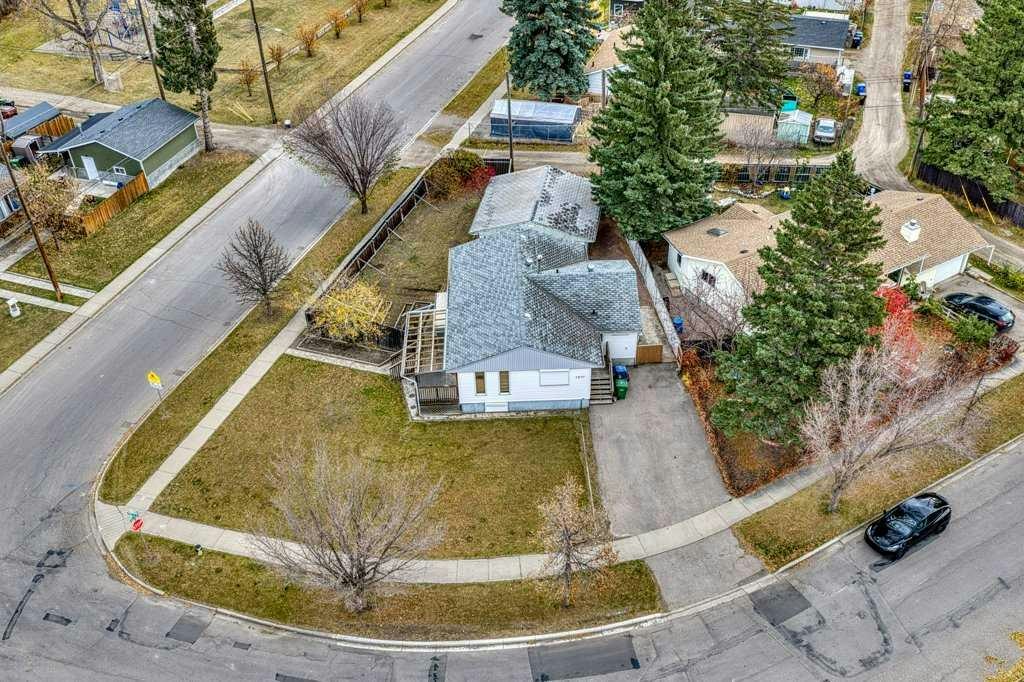 8528 Bowglen Road NW, Calgary, AB, T3B 2T3