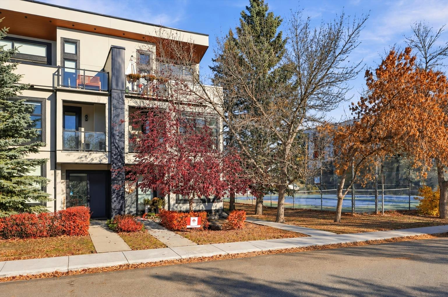 2-840 Mcpherson Road NE, Calgary, AB, T2E 4Z5