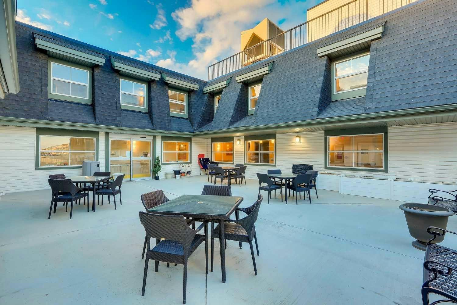 404-2635 Eversyde Avenue SW, Calgary, AB, T2Y 5G9