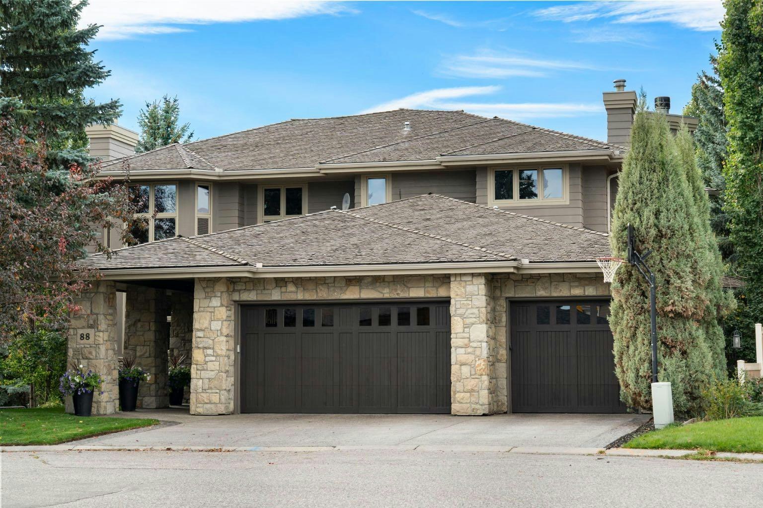 88 Sunset Close SE, Calgary, AB, T2X 3A7