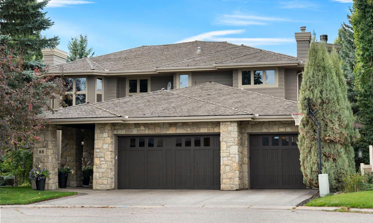 88 Sunset Close SE