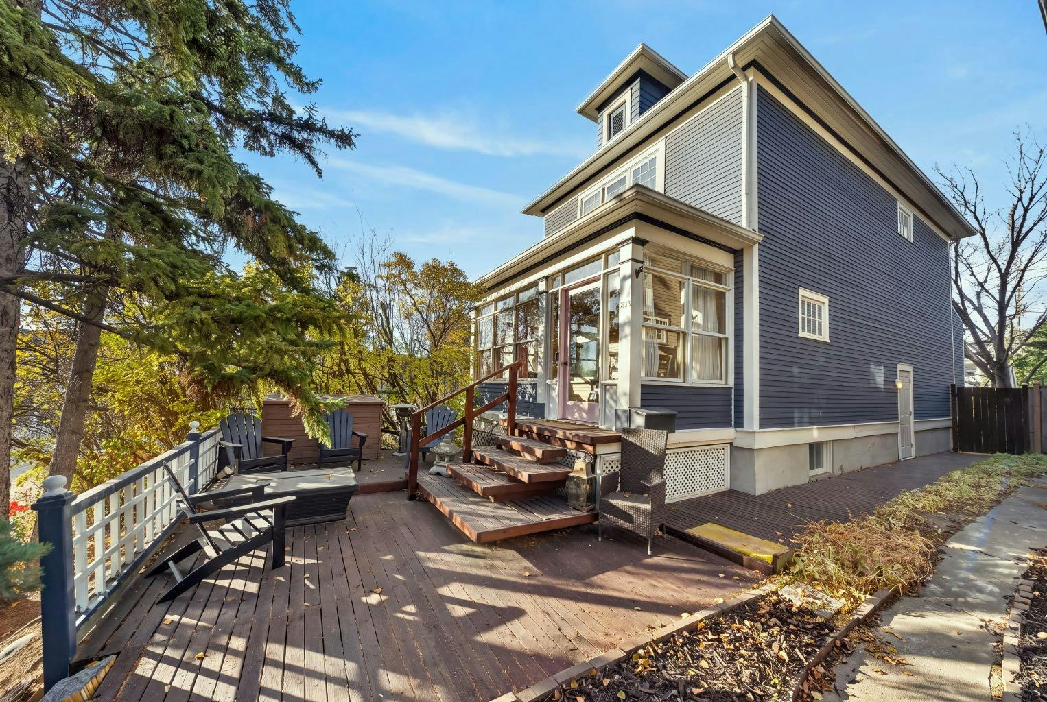 2619 15 Street SW, Calgary, AB, T2T 3Z8