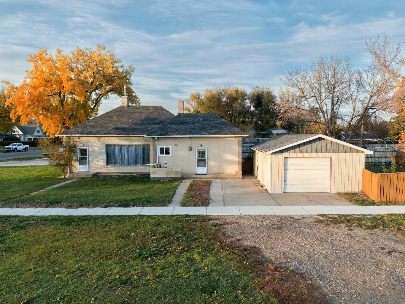 5203 56 Avenue, Taber, AB, T1G 1L6