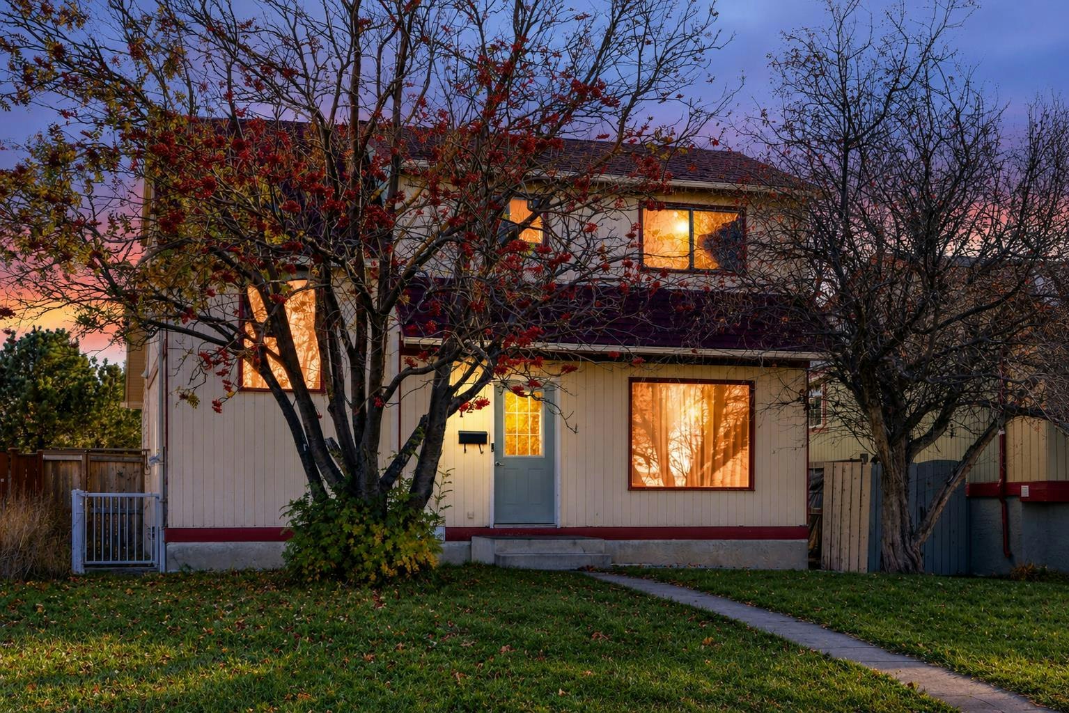 128 Fallswater Cr Ne Crescent NE, Calgary, AB, T3J 1B6