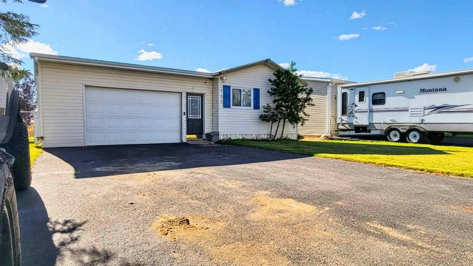 563 Stewart Street, County of Grande Prairie, AB, T8W 5K5