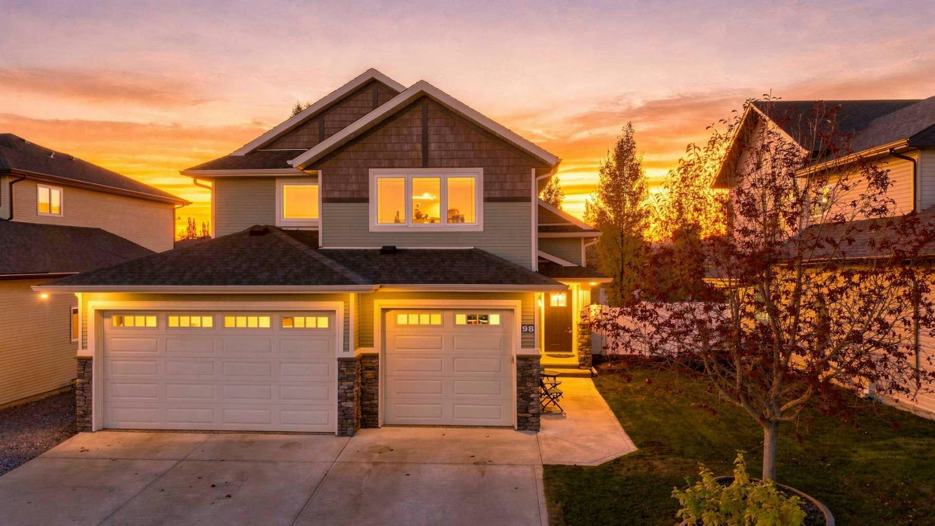 98 Fieldstone Way, Sylvan Lake, AB, T4S 0C3