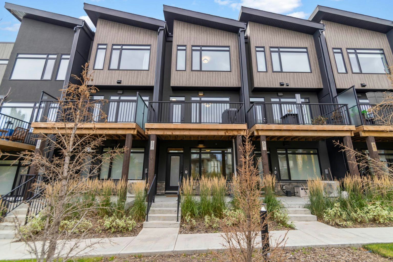 52 Royal Elm Green NW, Calgary, AB, T3G 0G8
